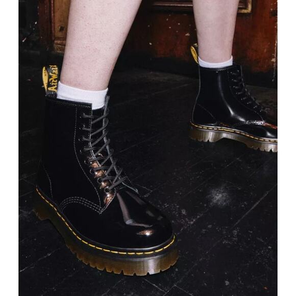 Dr. Martens Docs 1460 Bex Patent Leather Lace Up Women's Boots Size 7 NIB Iconic - Picture 2 of 14
